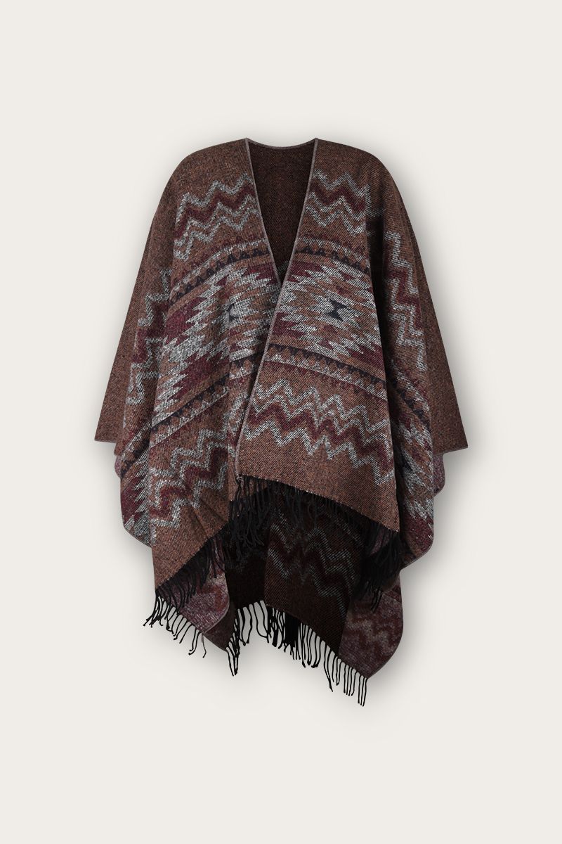 Wendeponcho – Weinrot und Kastanie mit Zickzackmuster