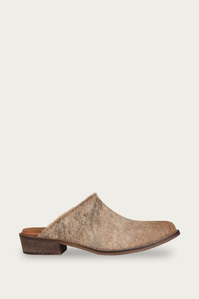 Mules with low heel cowhide