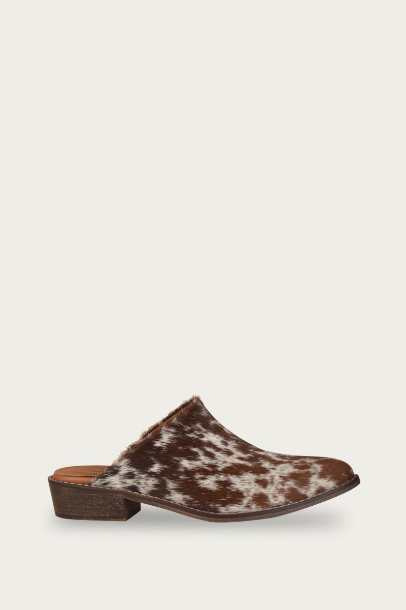 Mules with low heel cowhide