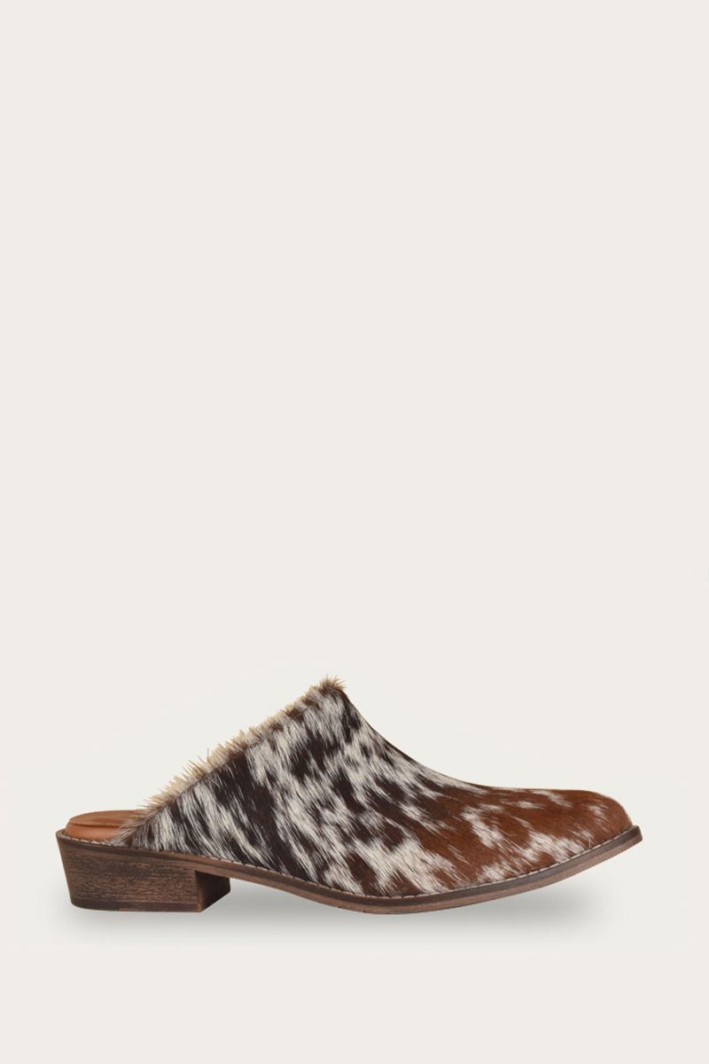 Mules with low heel cowhide