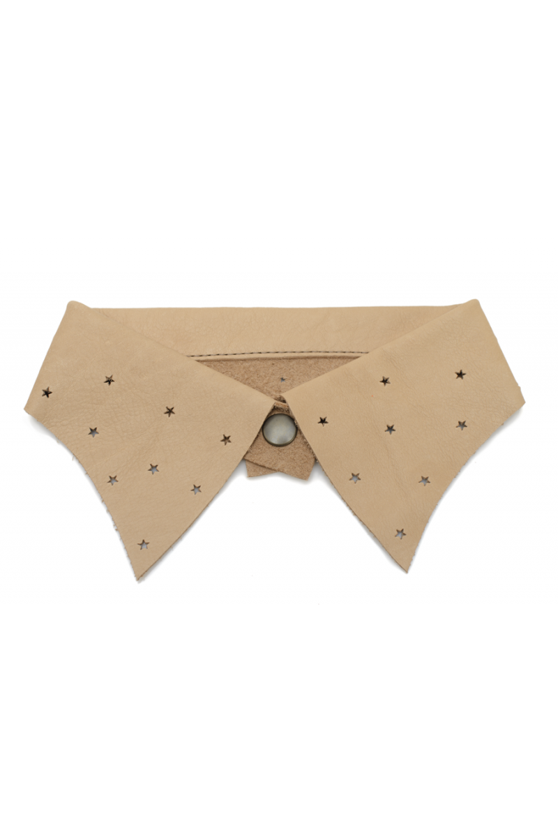 Leather collar nude 