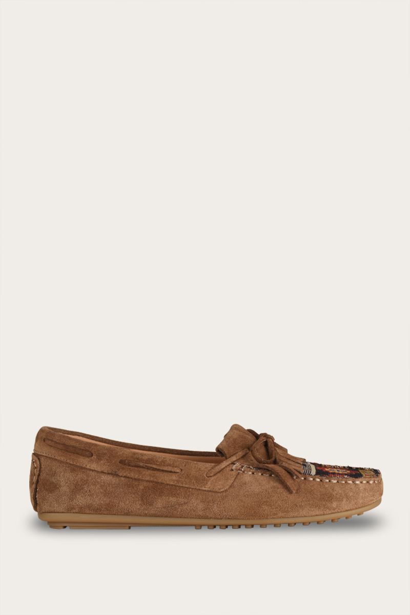 EMBROIDERED MOCCASIN AZTEC