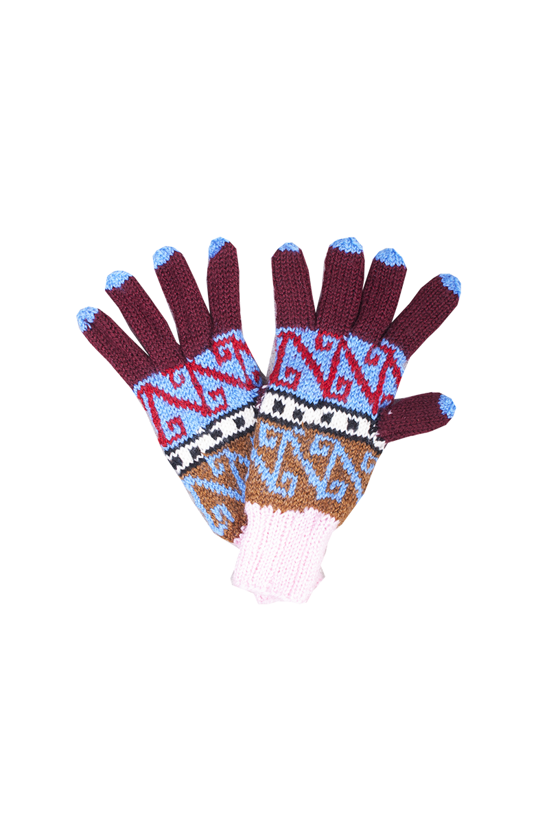 Knitted gloves