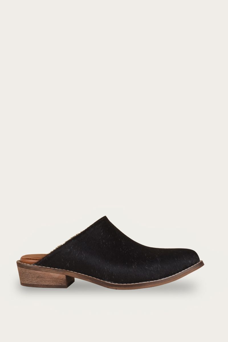 Mules with low heel cowhide