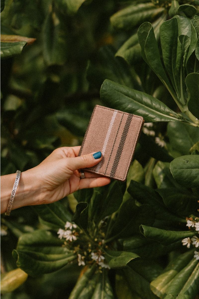 Card Holder Pink Arrows