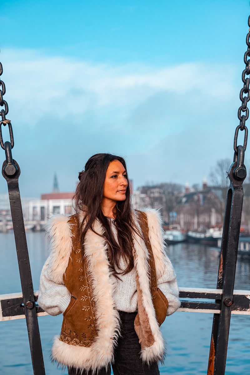 Afghaans handgeborduurd lammy bodywarmer