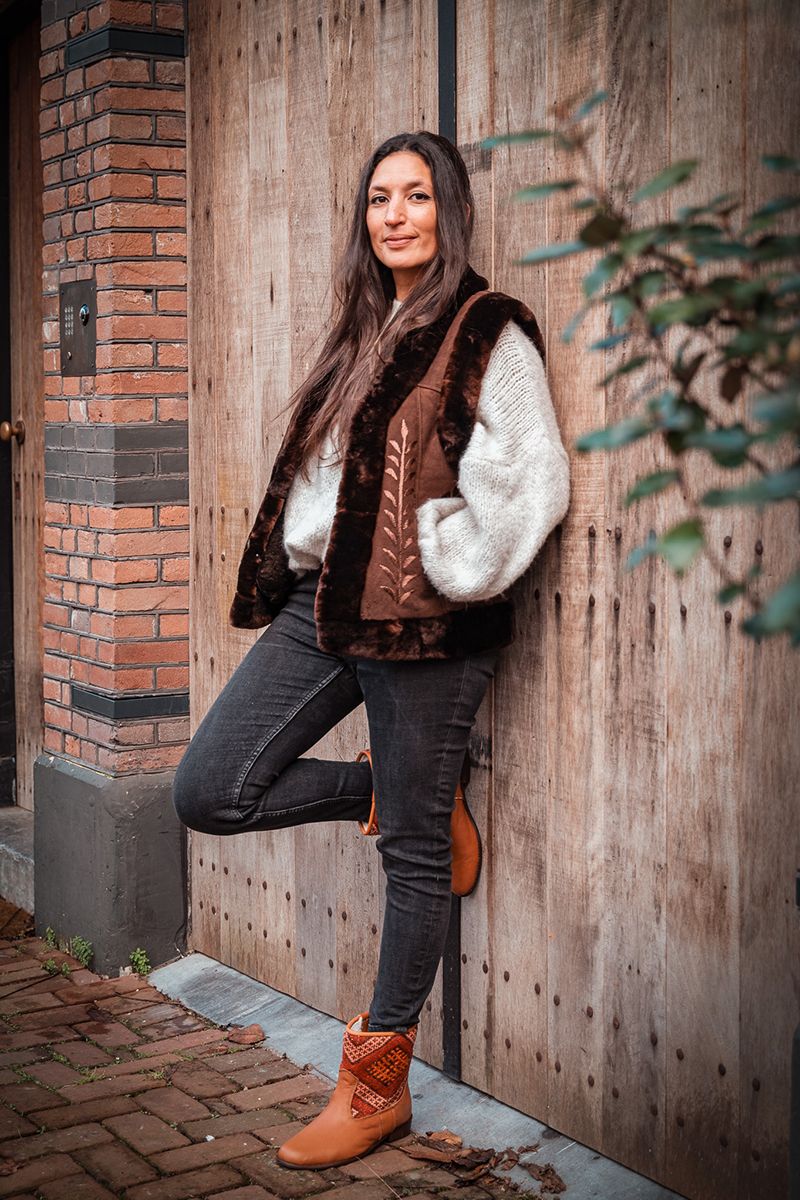 Afghaans handgeborduurd lammy bodywarmer