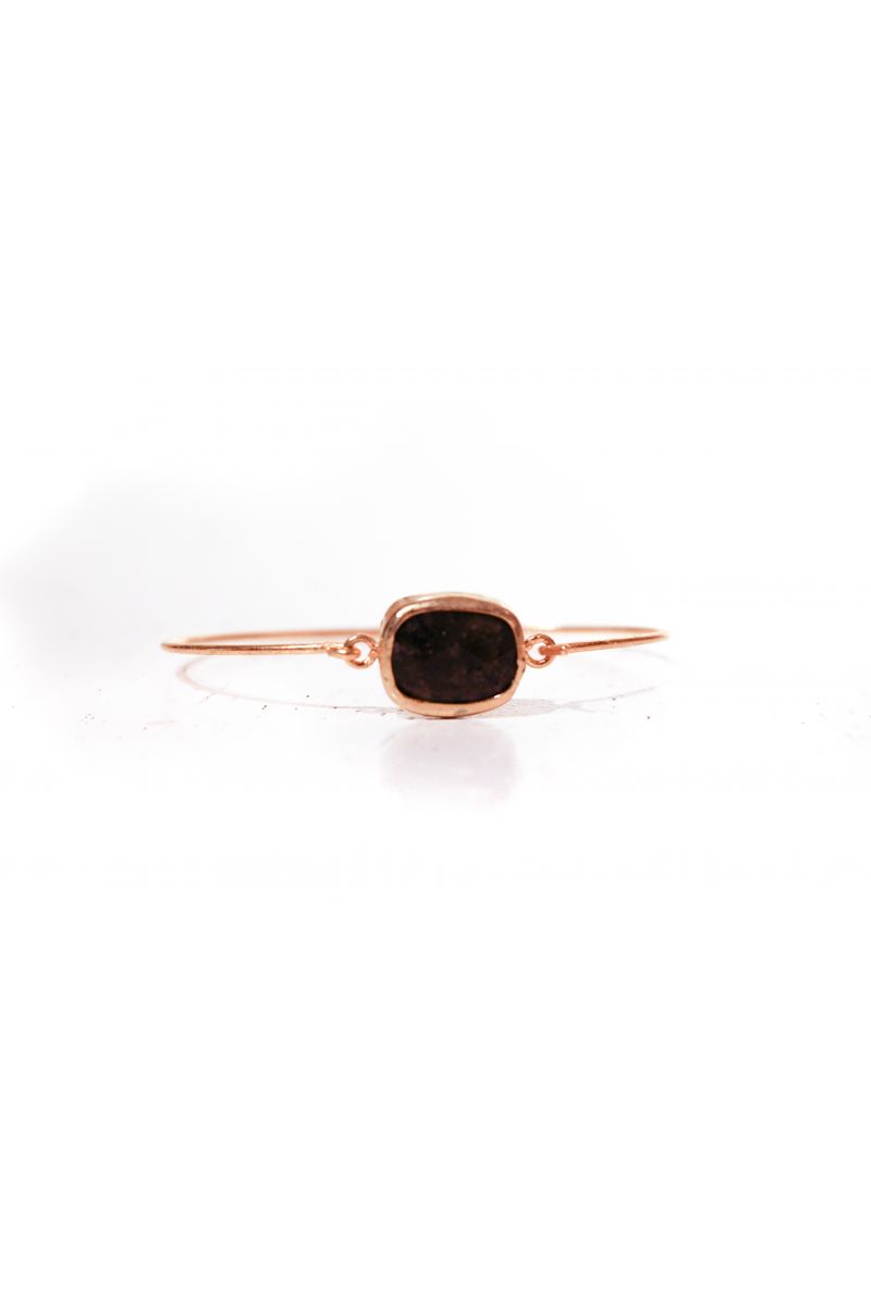 bracelet with stone